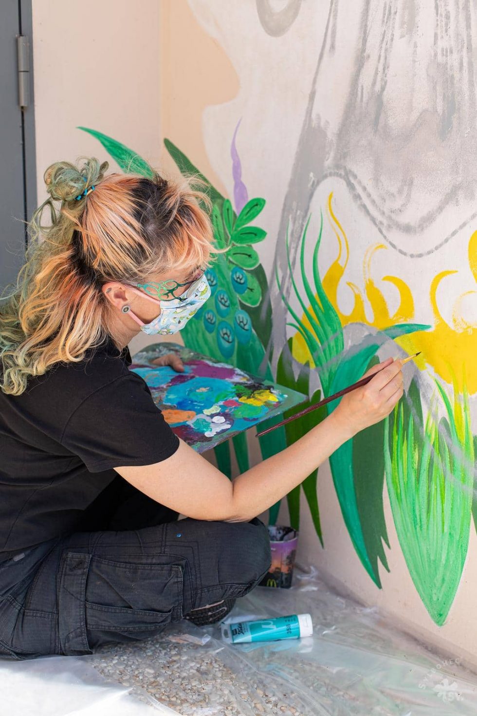 Geste de Peinture de B.A.D. and Proud - Artiste Graphique Éclectique