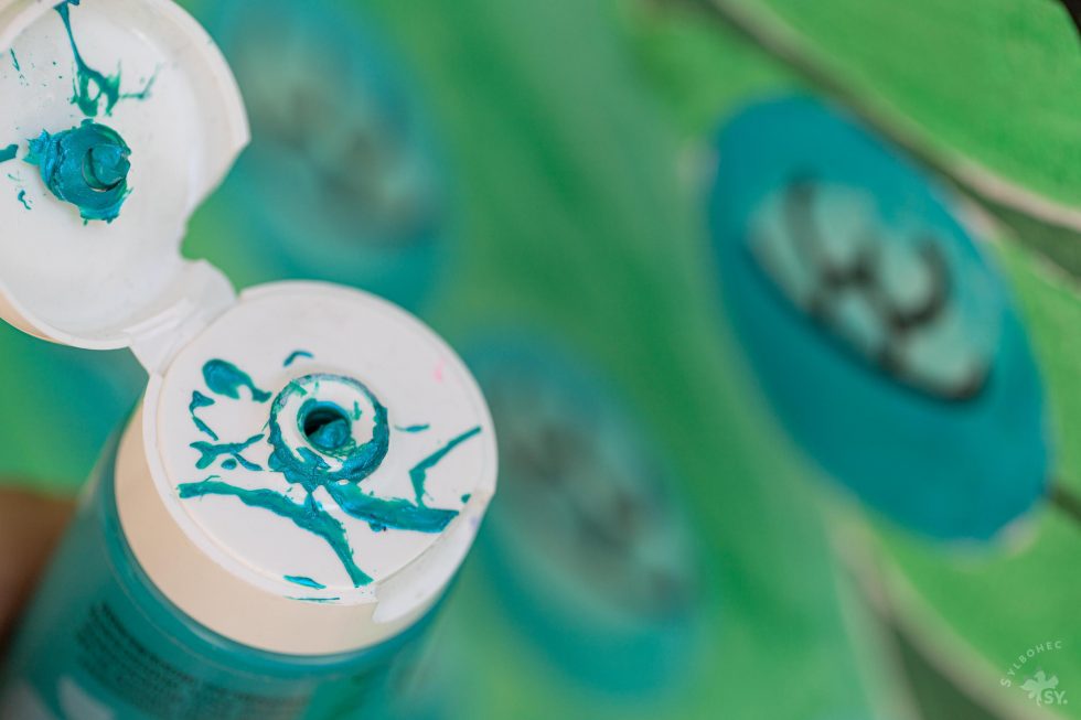 Peinture turquoise pailleté de B.A.D. and Proud