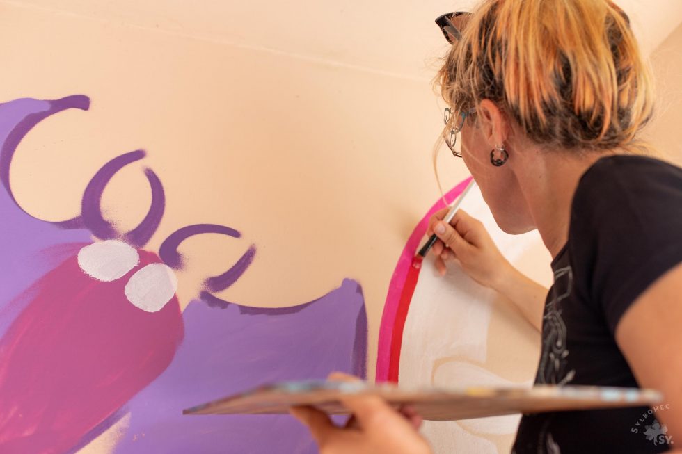 Geste de Peinture de B.A.D. and Proud - Artiste Graphique Éclectique